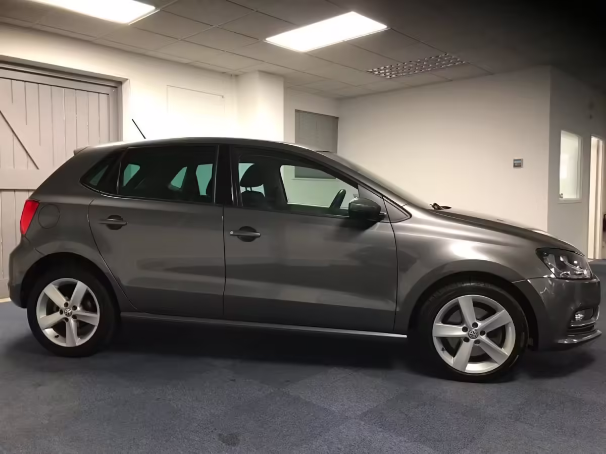 6R0601025Q8Z8 - Alloy wheel 16"; 'Rivazza' [10/10]