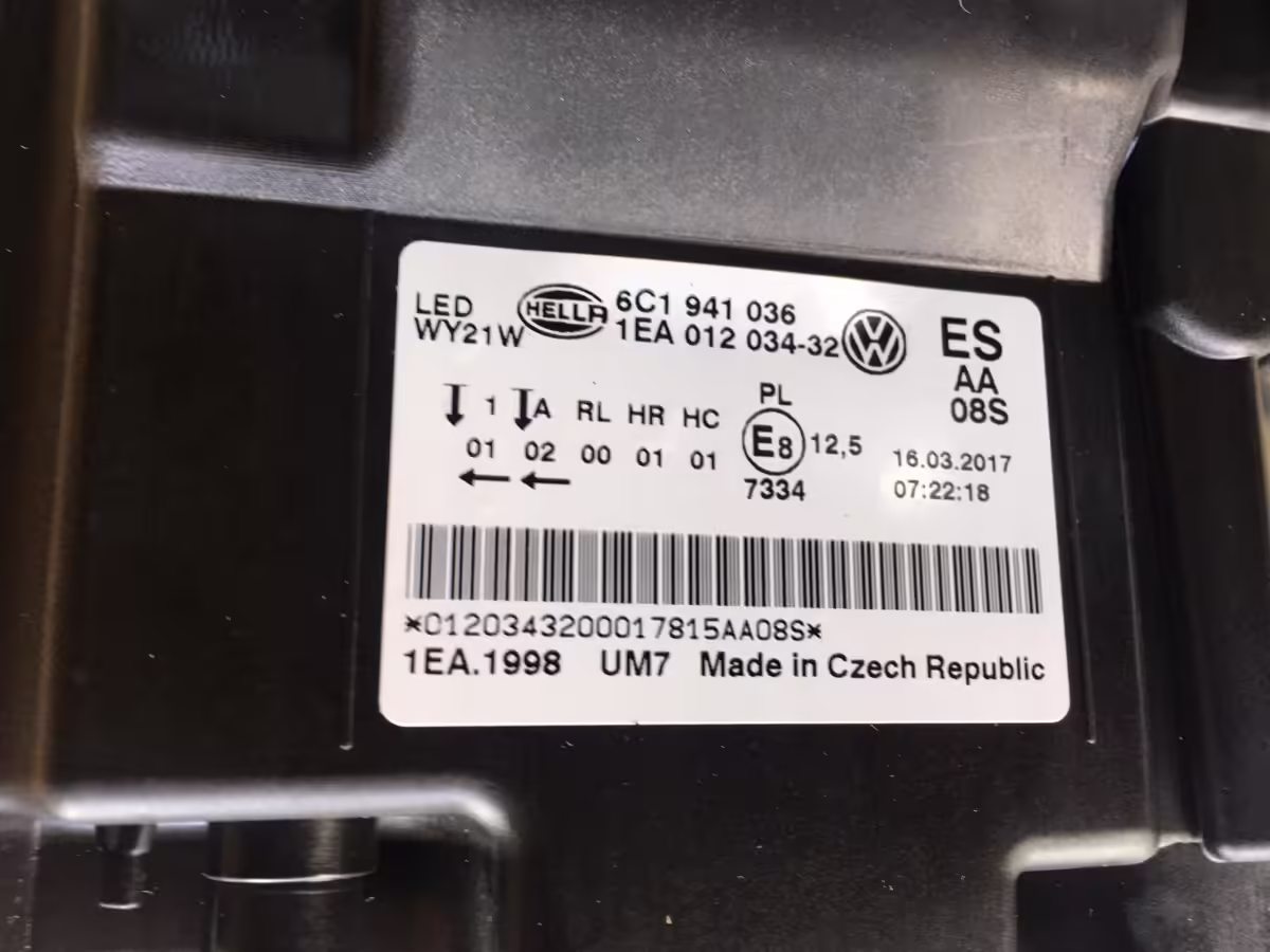 6C1941774 - Reflektor Full LED; V1.0, prawy, LHD [6/6]