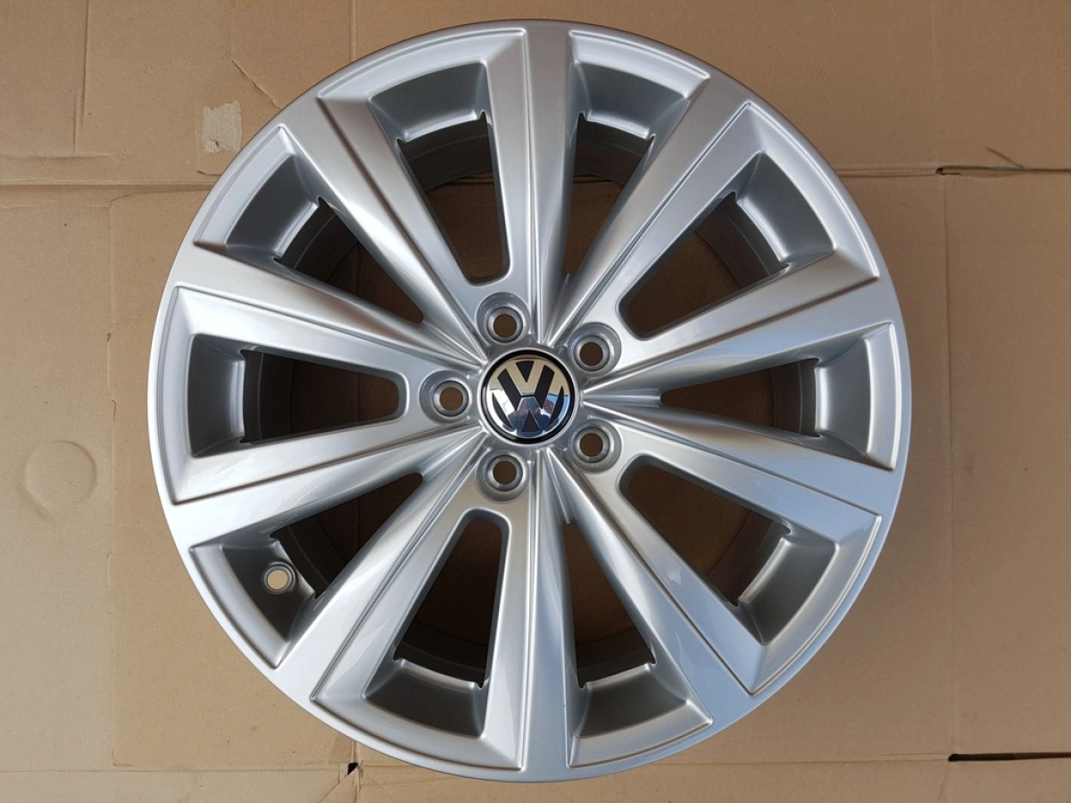 Alloy wheel 16