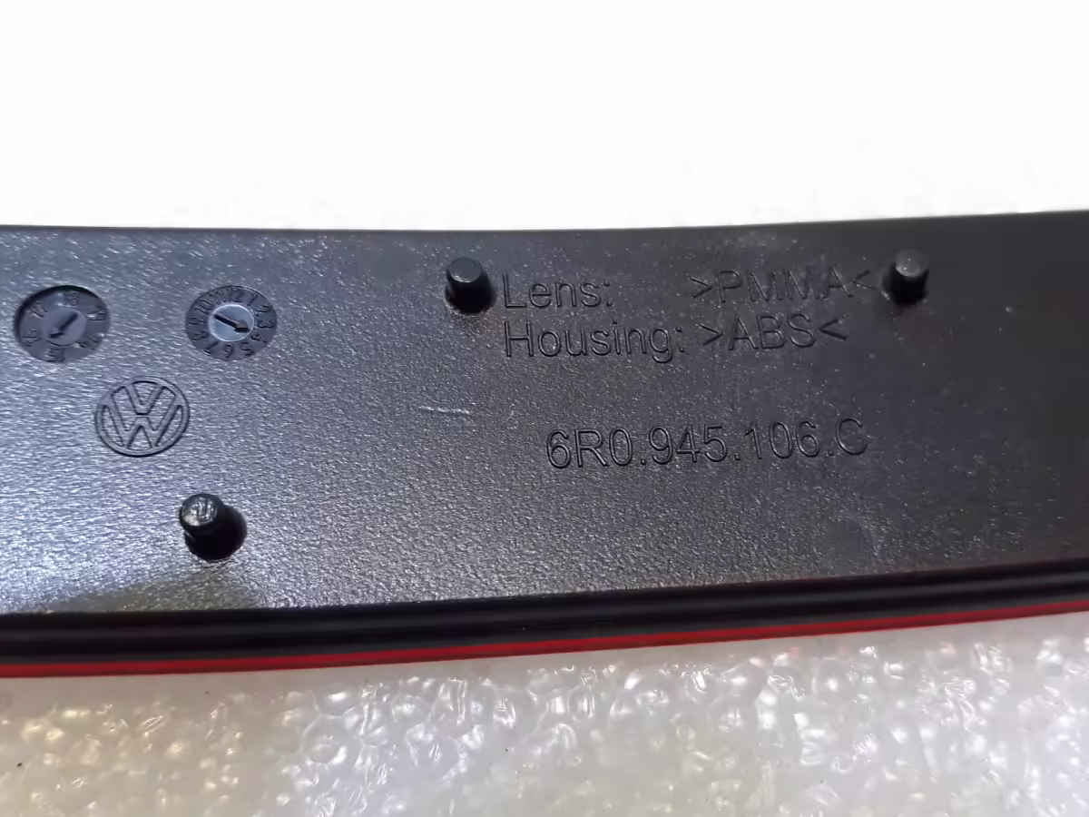 6R0945106C - Światełko odblaskowe; V1 prawe [4/4]