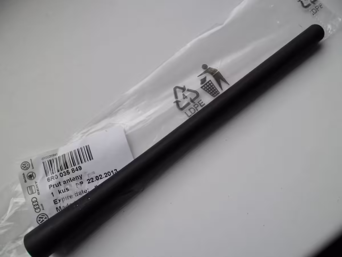 6R0035849 - Bacik anteny [7/8]