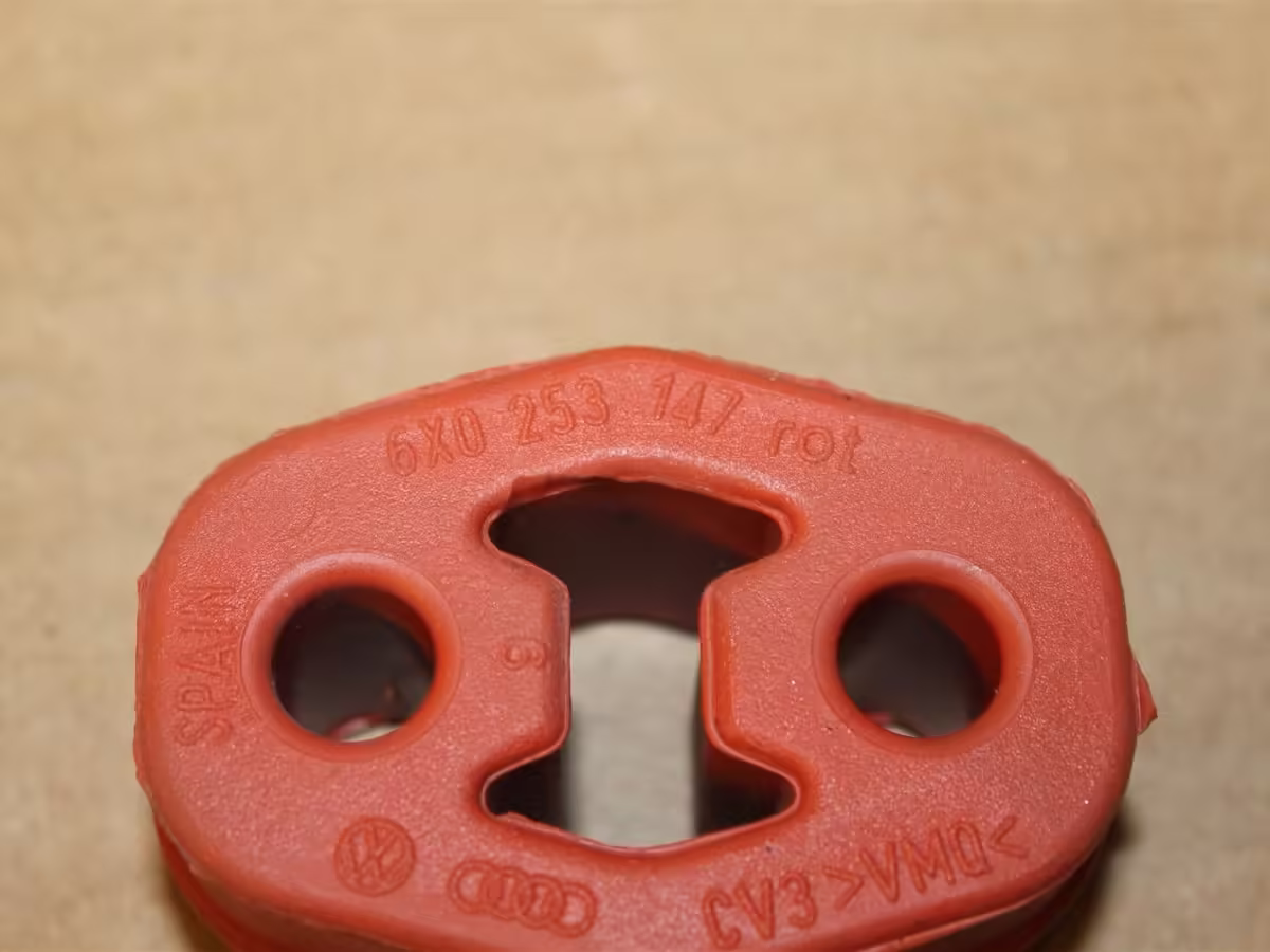 6X0253147 - Exhaust mounting rubber hanger [3/5]