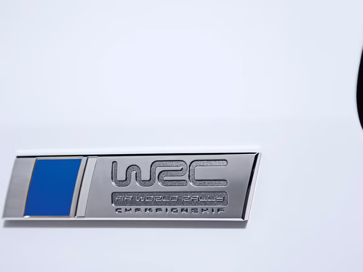 6R0853675RFM8 - Emblemat chromowany WRC; tylny [6/10]