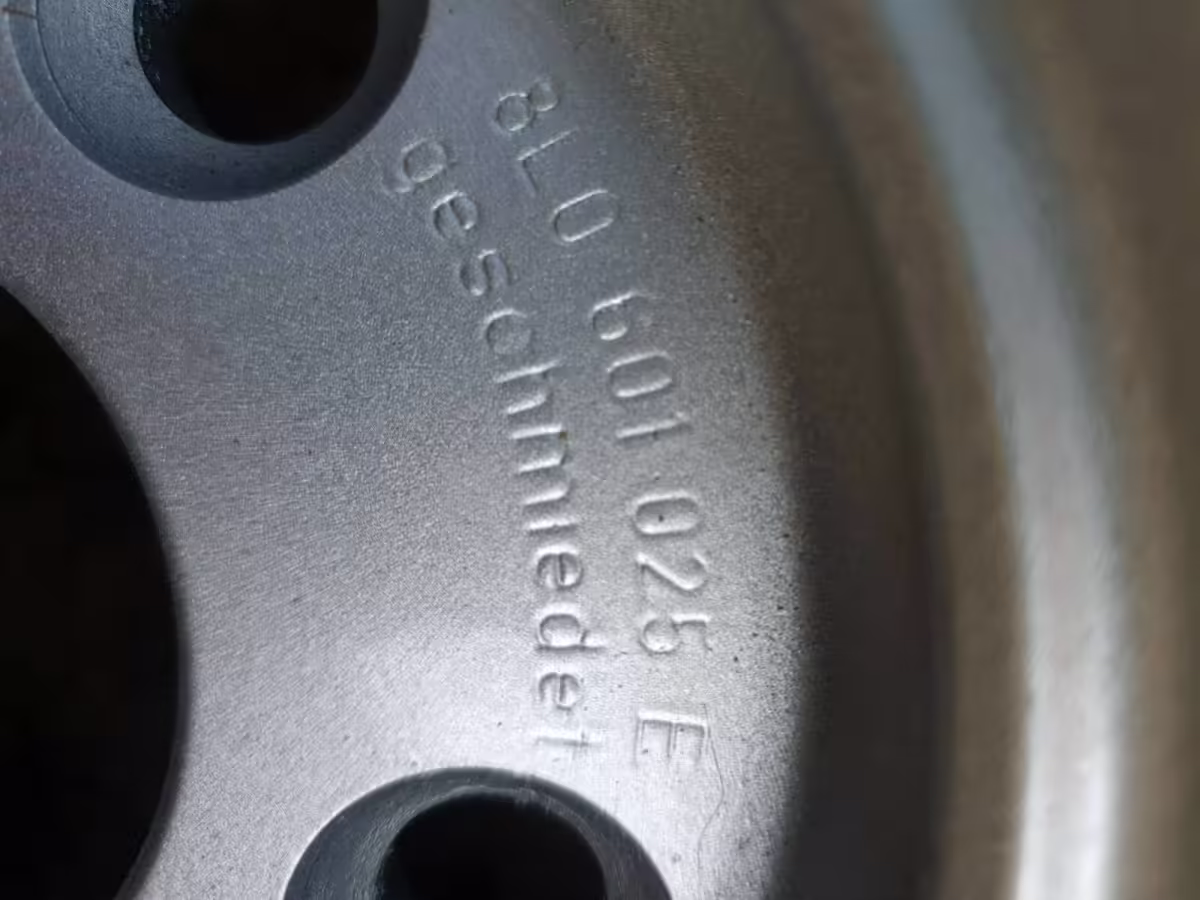 8L0601025EZ17 - Felga aluminiowa 15"; Audi A3 8L [7/19]