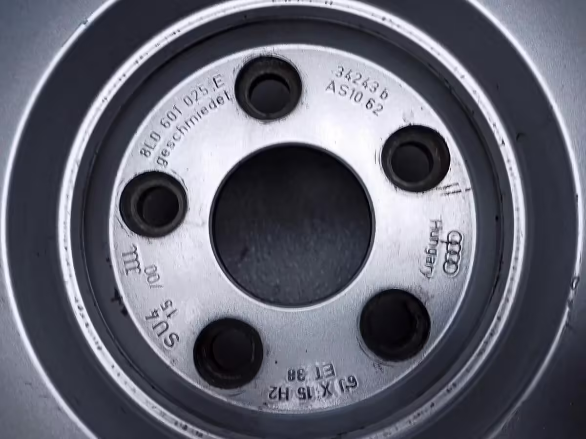 8L0601025EZ17 - Felga aluminiowa 15"; Audi A3 8L [17/19]