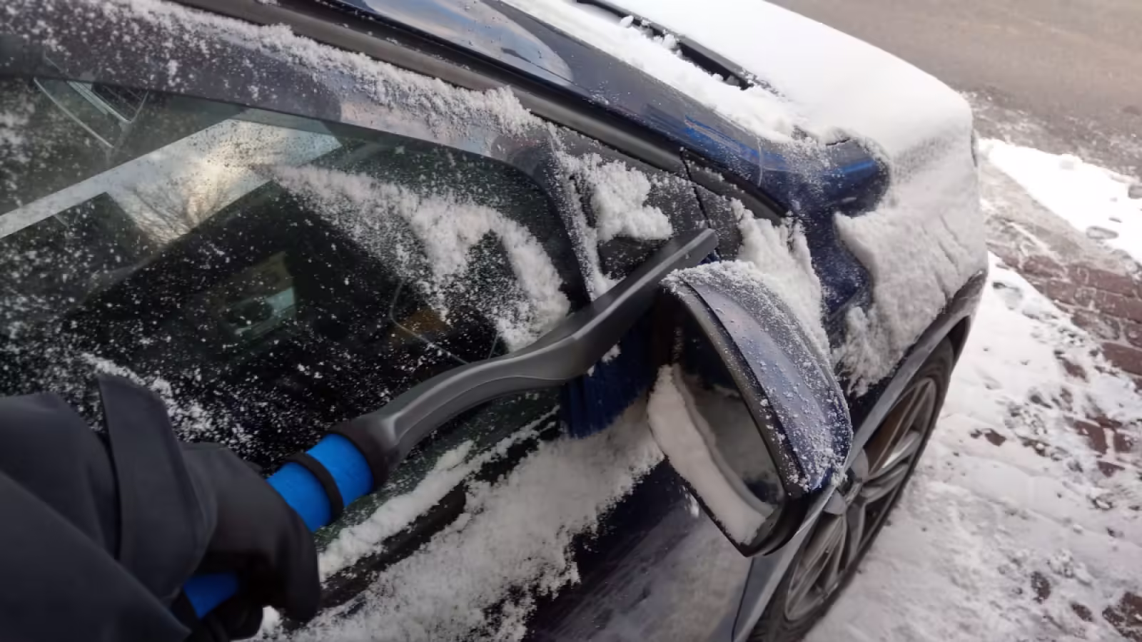 000096010A - Ice scraper; with snow broom [9/9]