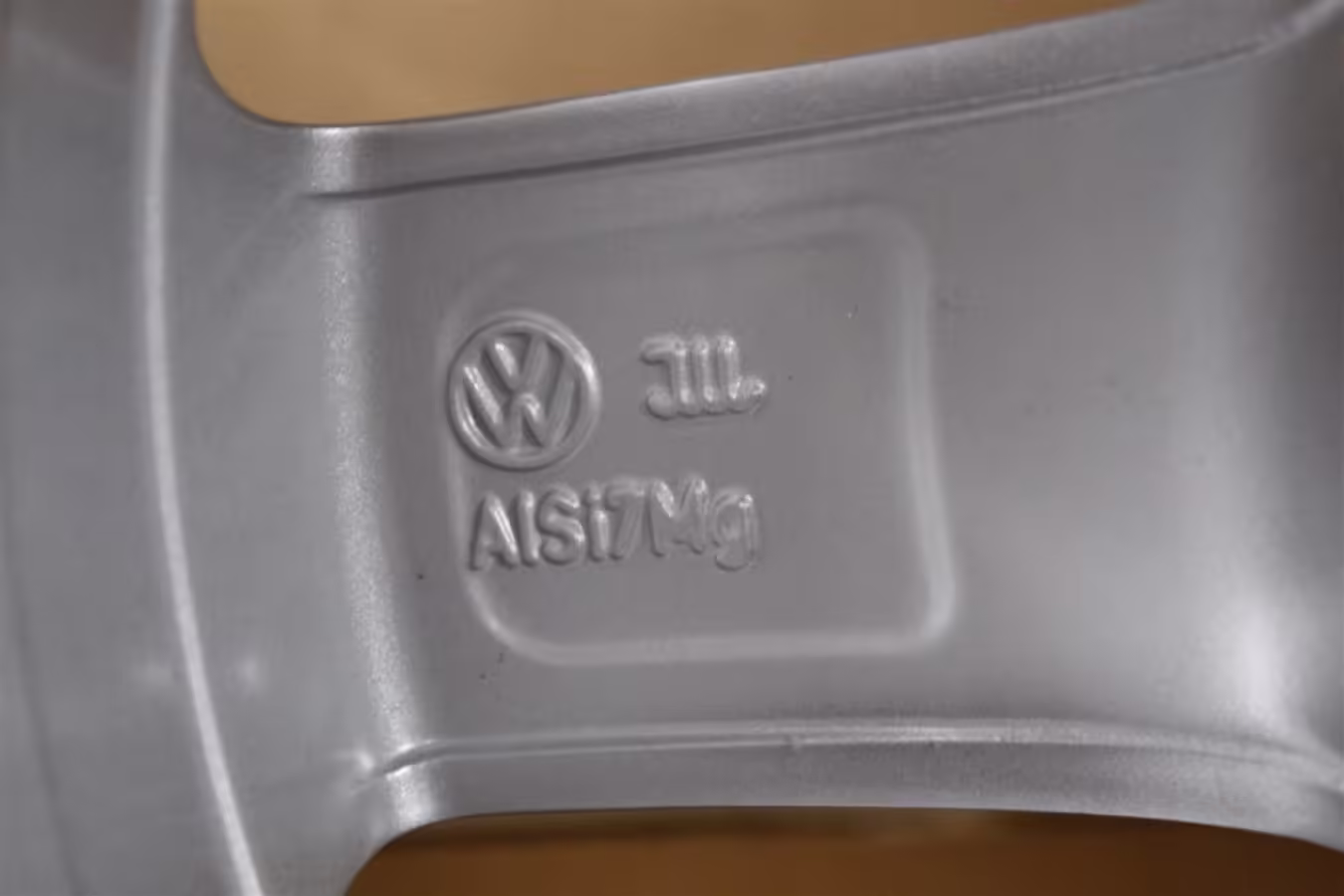 6R0071495B8Z8 - Alloy wheel 15"; 'Aspen' [17/17]