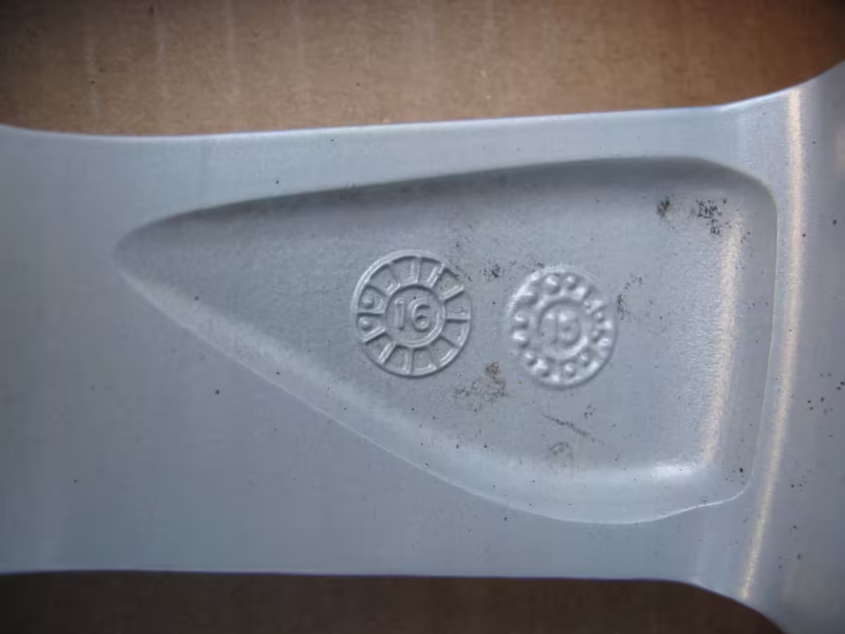 6R0601025BD8Z8 - 15"-Aluminiumrad; "Style" [20/37]