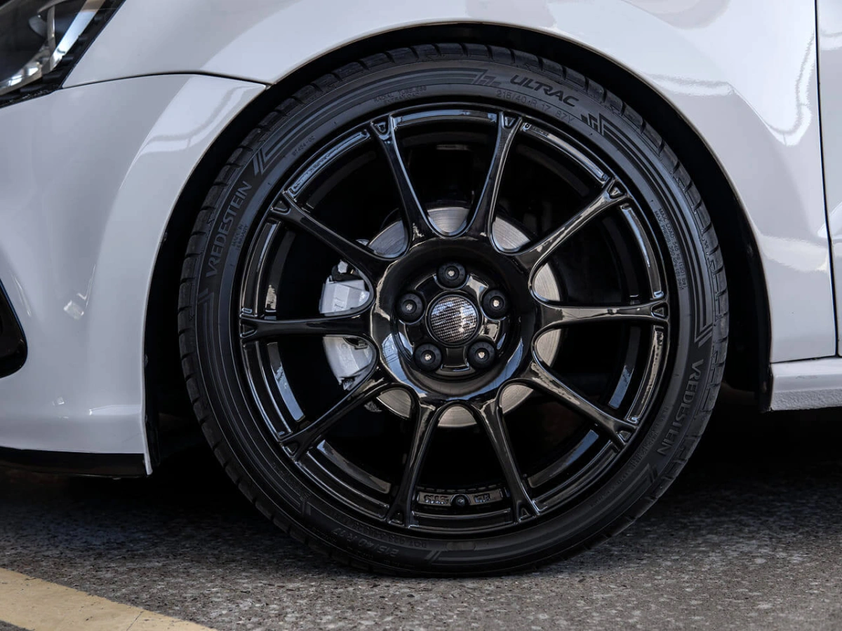 Alloy wheel 17 Alloy wheel 17
