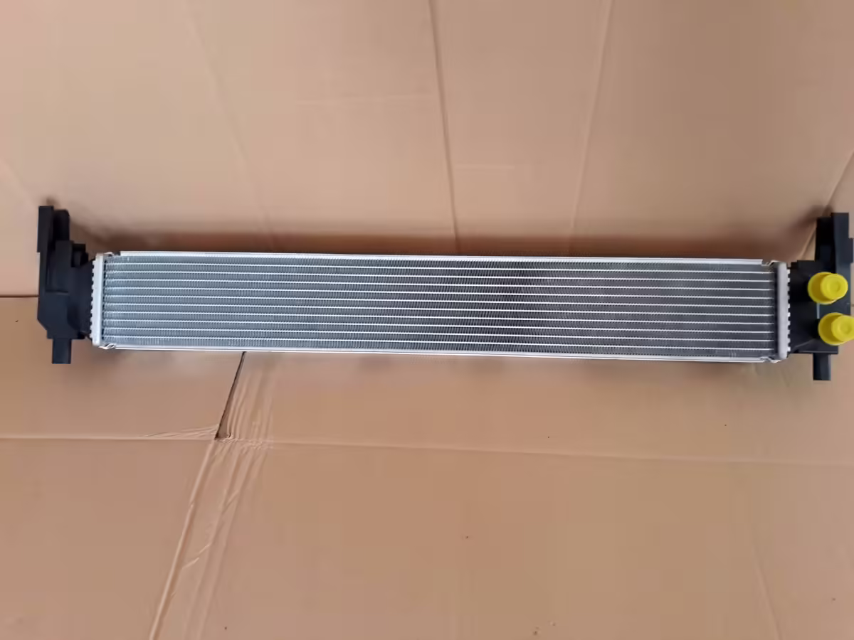 6R0145805 - Intercooler; 1.2 & 1.6 TDI [6/17]