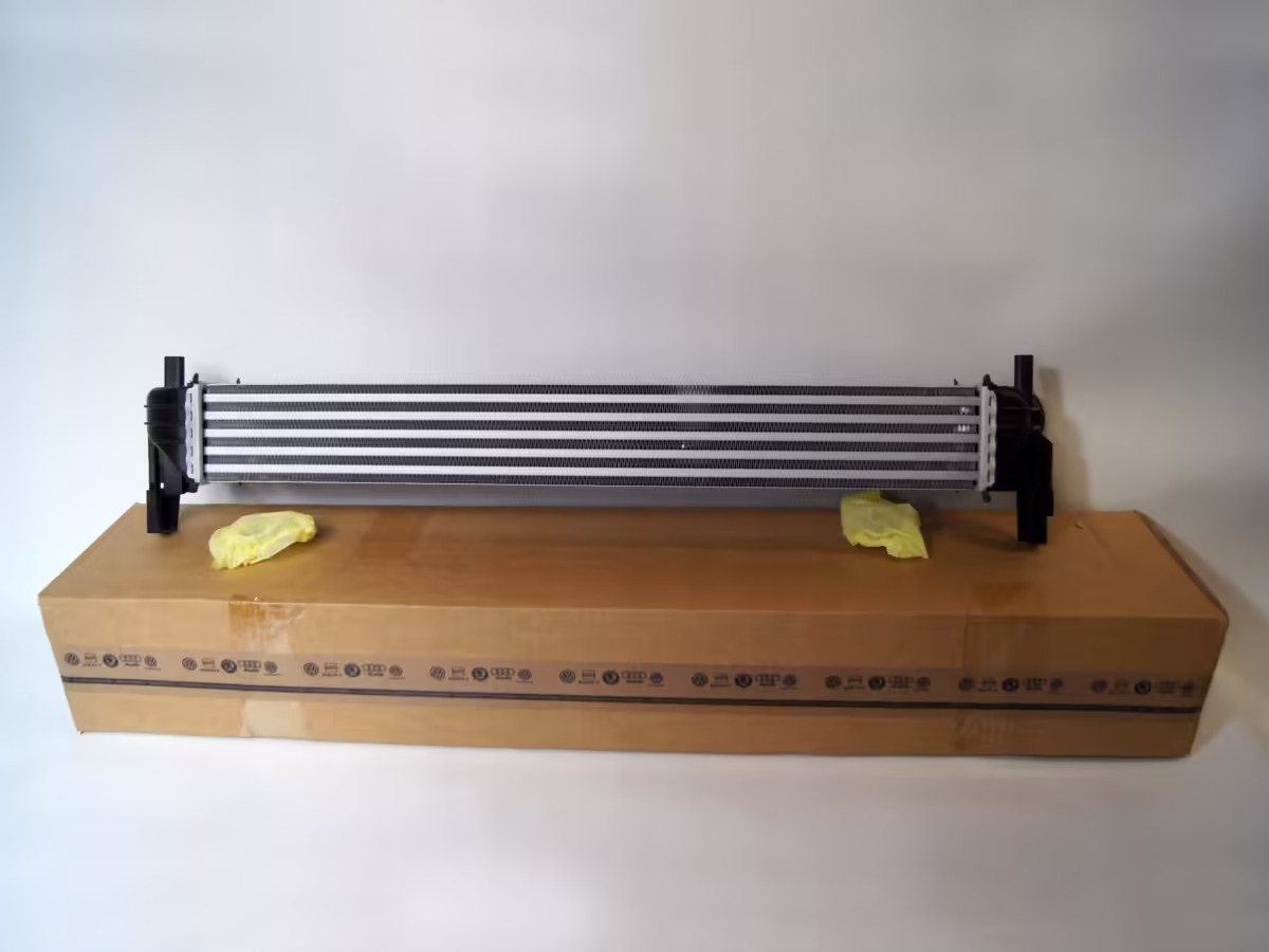 6R0145805 - Intercooler; 1.2 & 1.6 TDI [10/17]