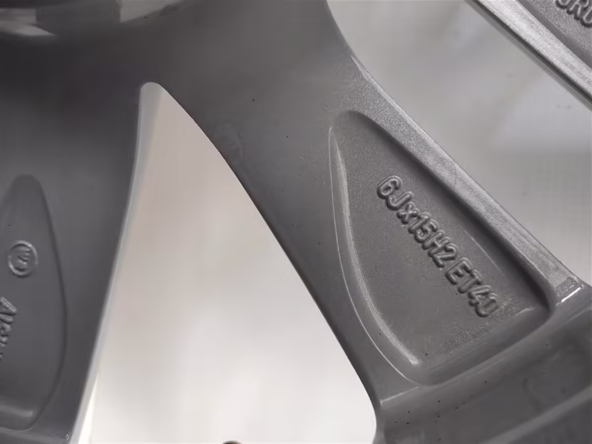 6R0601025BE8Z8 - 15"-Aluminiumrad; "Estrada" [32/40]
