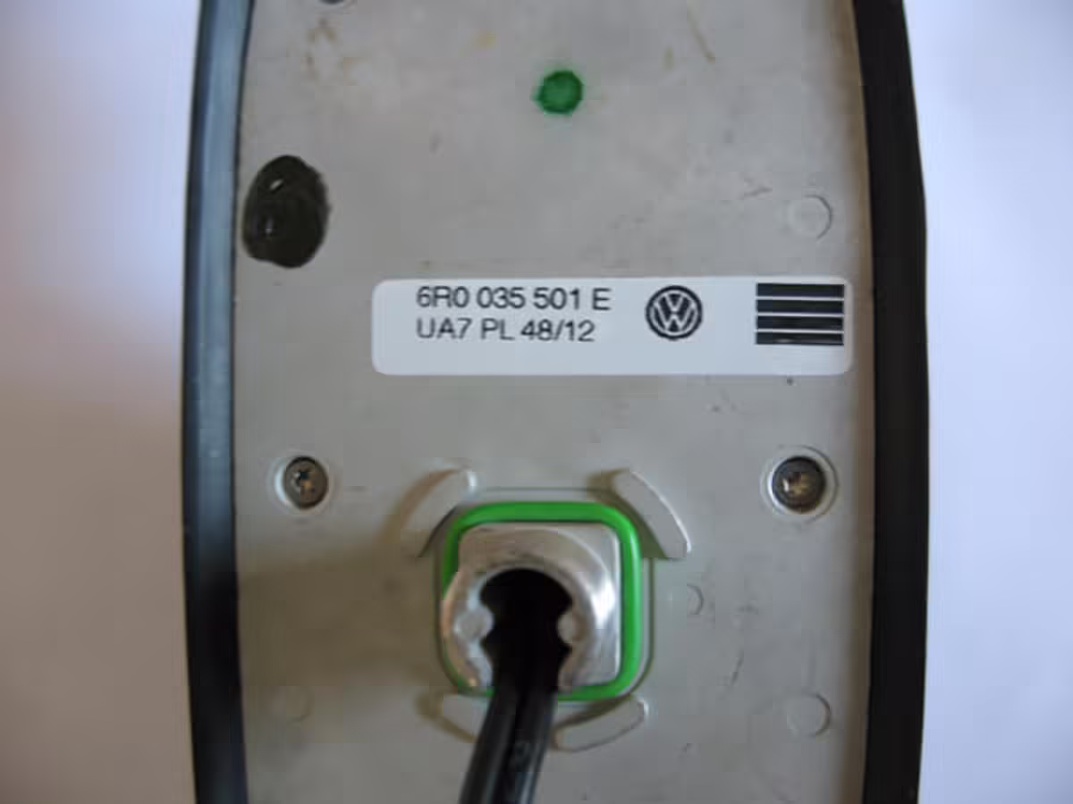6R0035501E - Stopka anteny; TV [5/11]