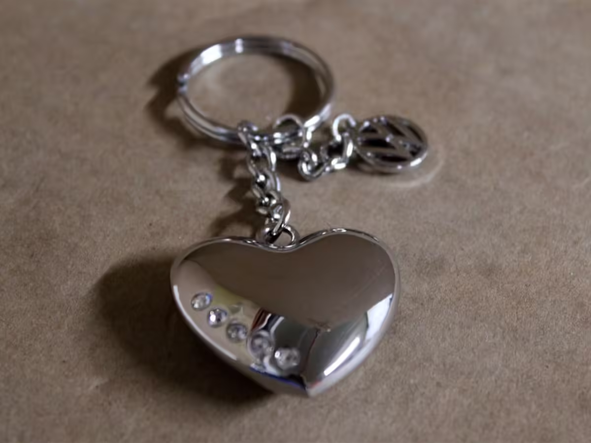 7E9087010A - Brelok do kluczy; serce 3D Swarovski [3/5]