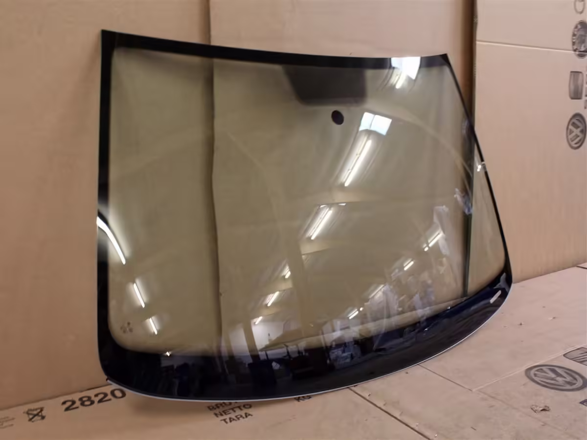 6R0845011ADNVB - Windscreen not pretreated [1/4]