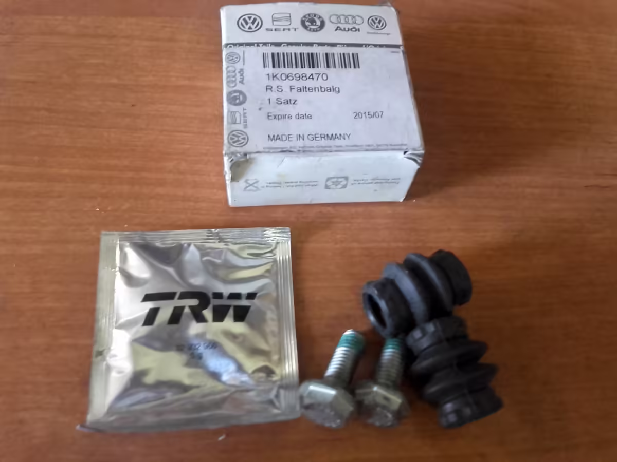 1K0698470 - Zestaw osłon trzpieni prowadzących [5/9]