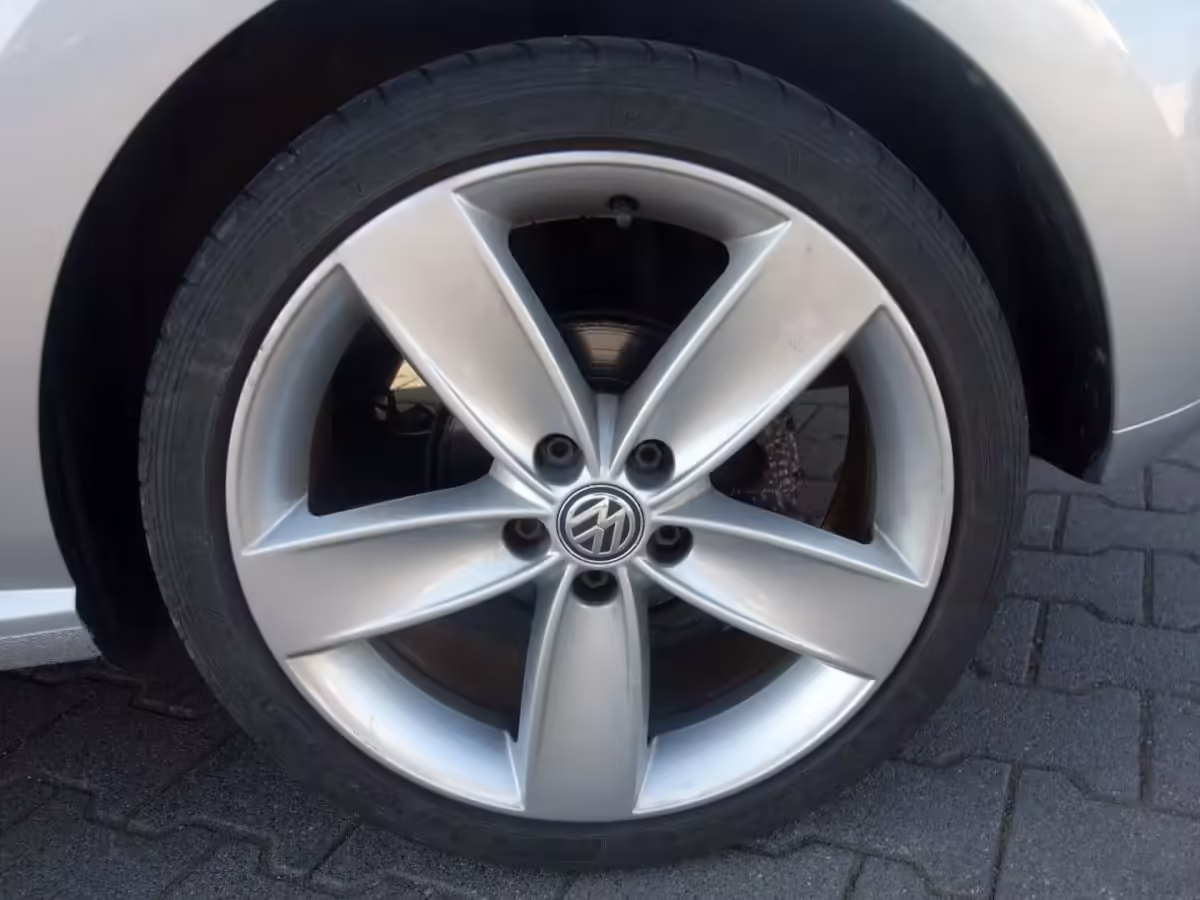 6R0601025A8Z8 - Alloy wheel 17"; 'Boavista' [30/38]