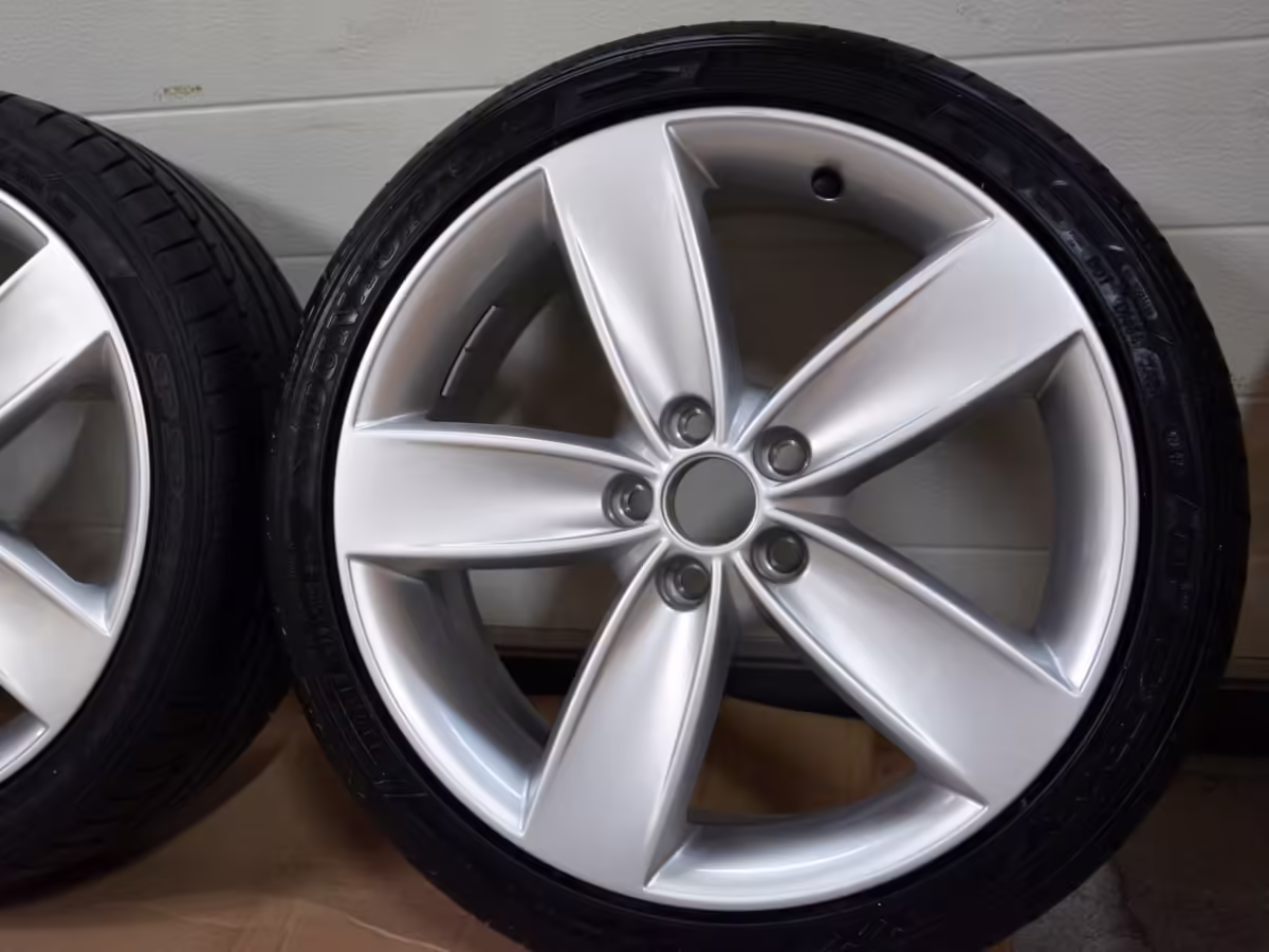 6R0601025A8Z8 - Alloy wheel 17"; 'Boavista' [37/38]