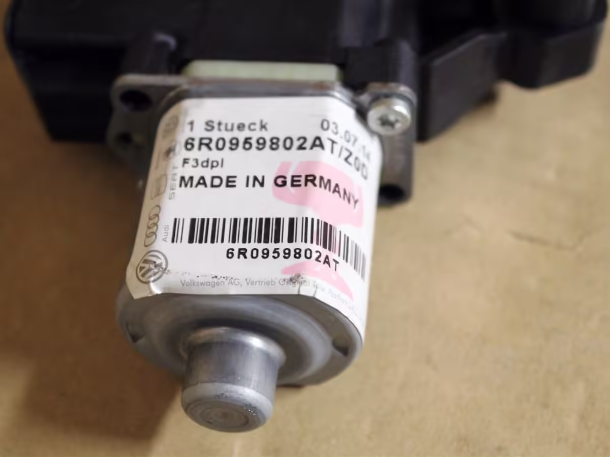 6R0959802DMZ02 - Motor zum Anheben der Windschutzscheibe [3/6]