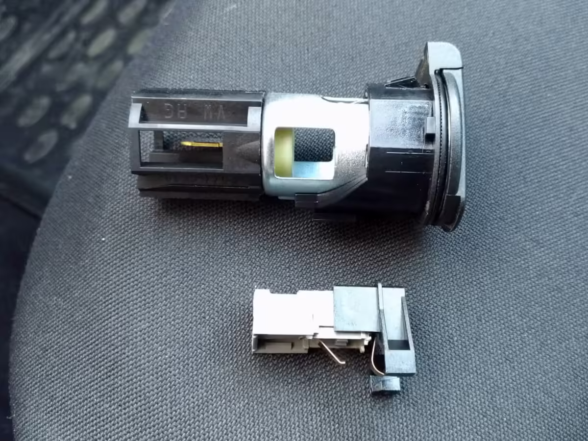 6K0919243 - Bulb carrier; with bulb [15/17]