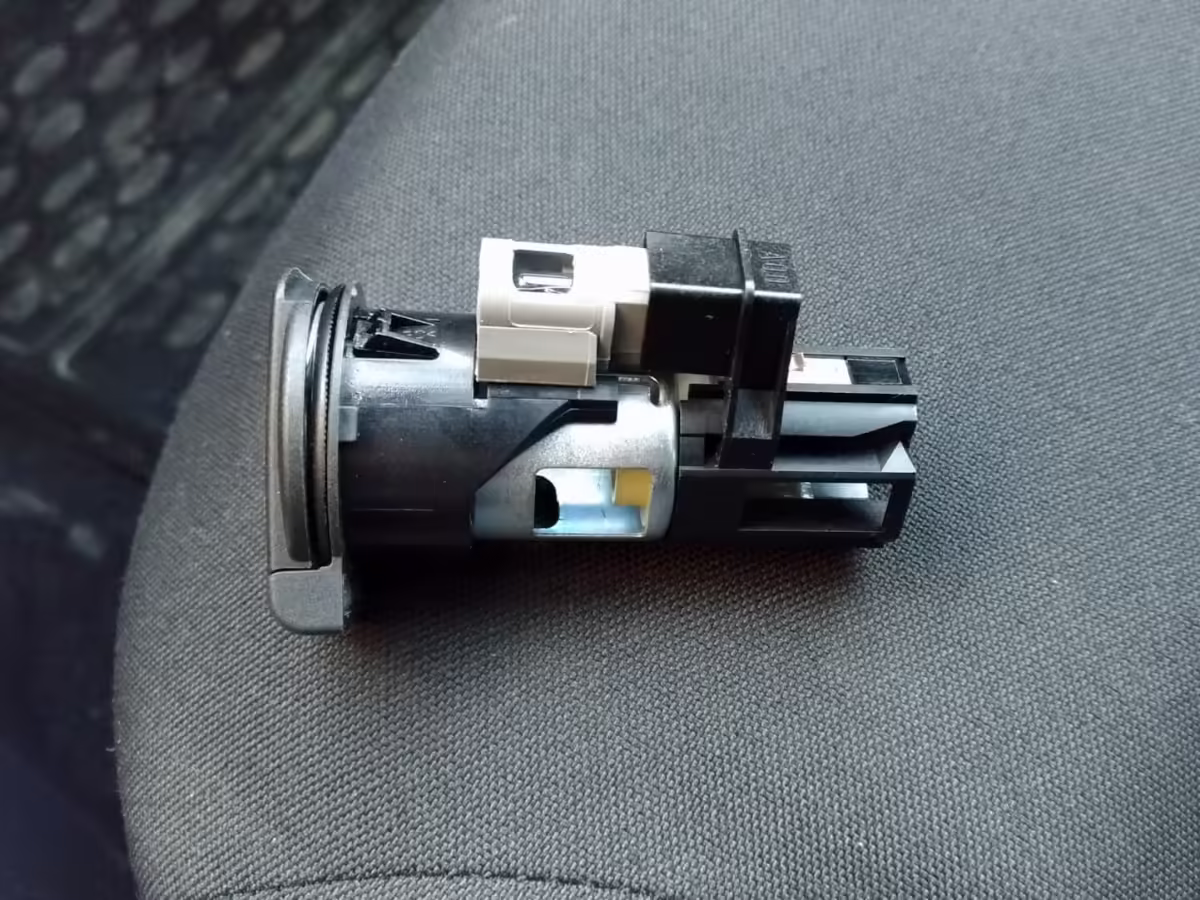 6K0919243 - Bulb carrier; with bulb [16/17]