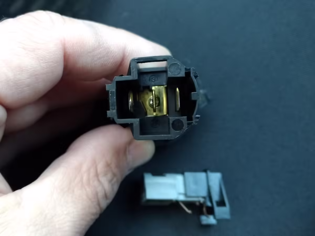 6K0919243 - Bulb carrier; with bulb [17/17]
