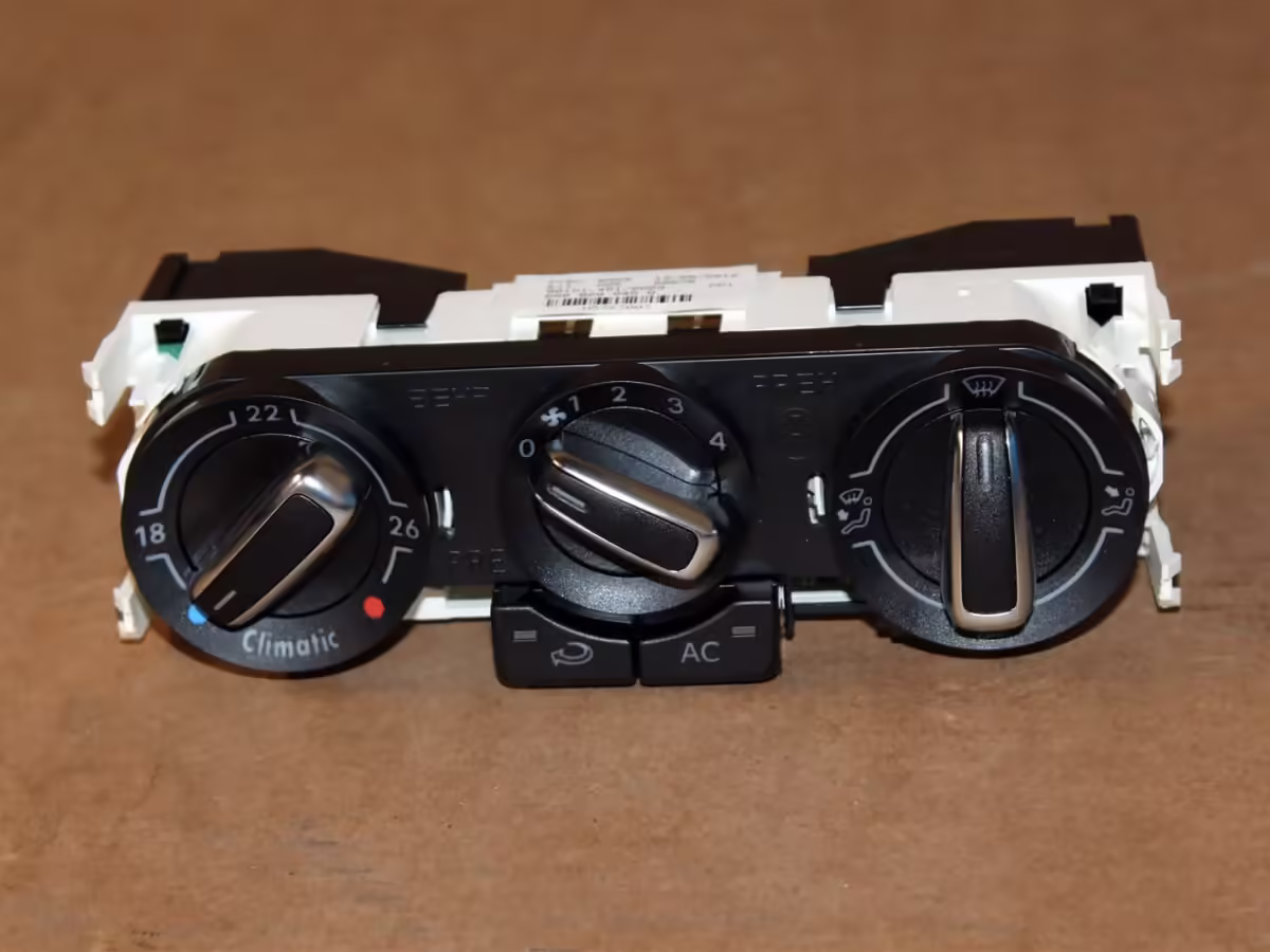 6R0820045Q - Panel klimatyzacji manualnej Climatic [6/13]