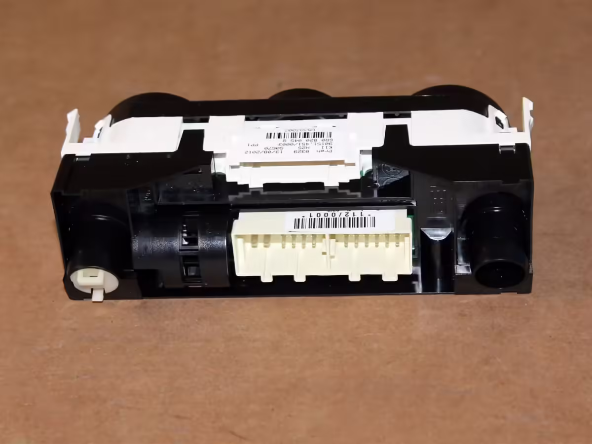 6R0820045Q - Panel klimatyzacji manualnej Climatic [7/13]