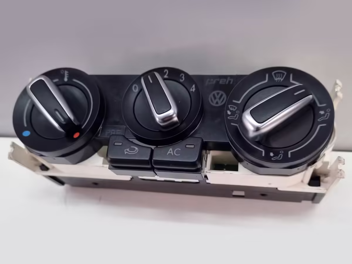 6R0820045N - Panel klimatyzacji manualnej Climatic [9/19]