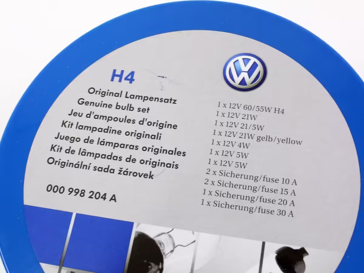 000998204A - Set of bulbs; H4 [8/14]