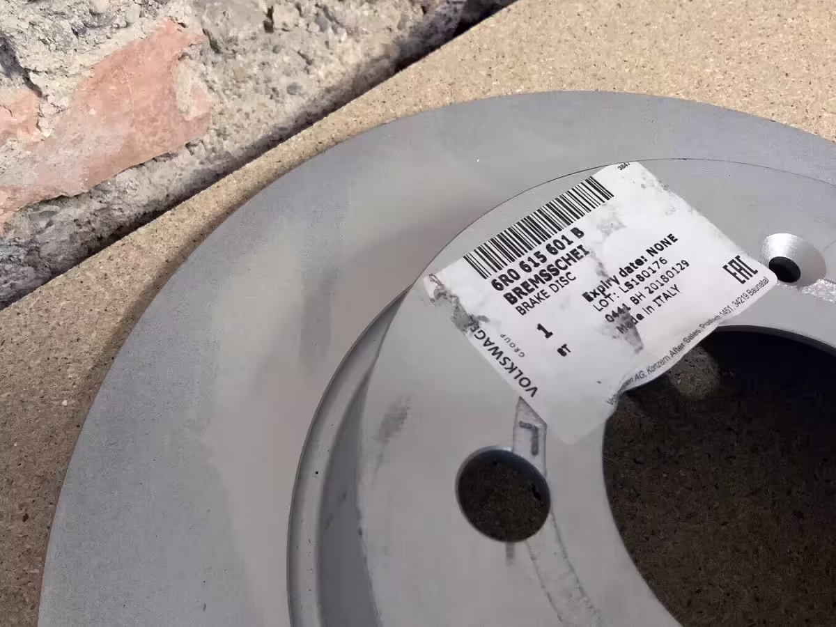 6R0615601B - Brake disc; rear ⌀272mm (solid) [6/8]