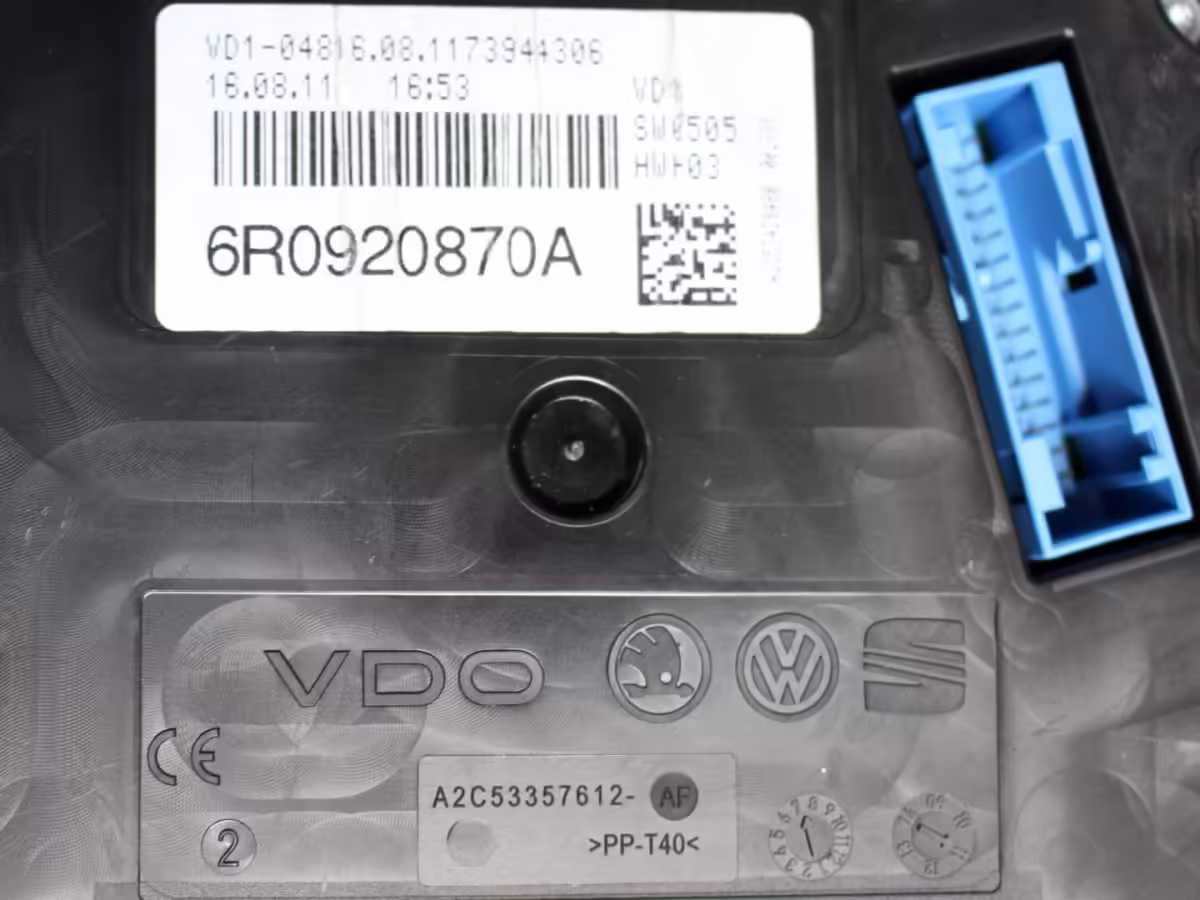 6R0920870A - MFD+ Kombiinstrument [22/41]
