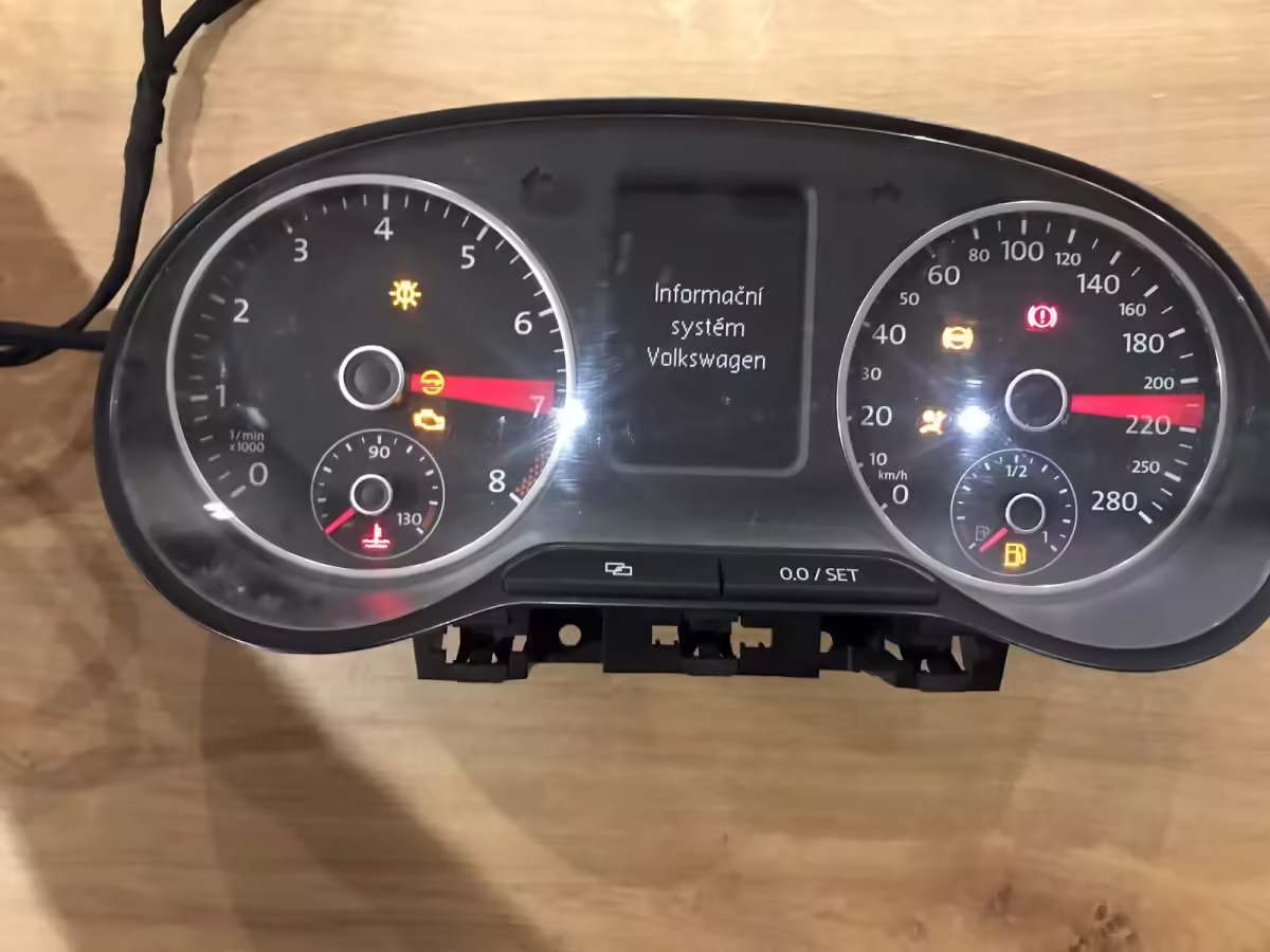 6R0920870A - MFD+ Kombiinstrument [39/41]