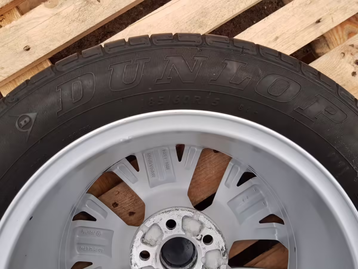 6R0601025AK8Z8 - Alloy wheel 15"; 'Spokane' [16/26]