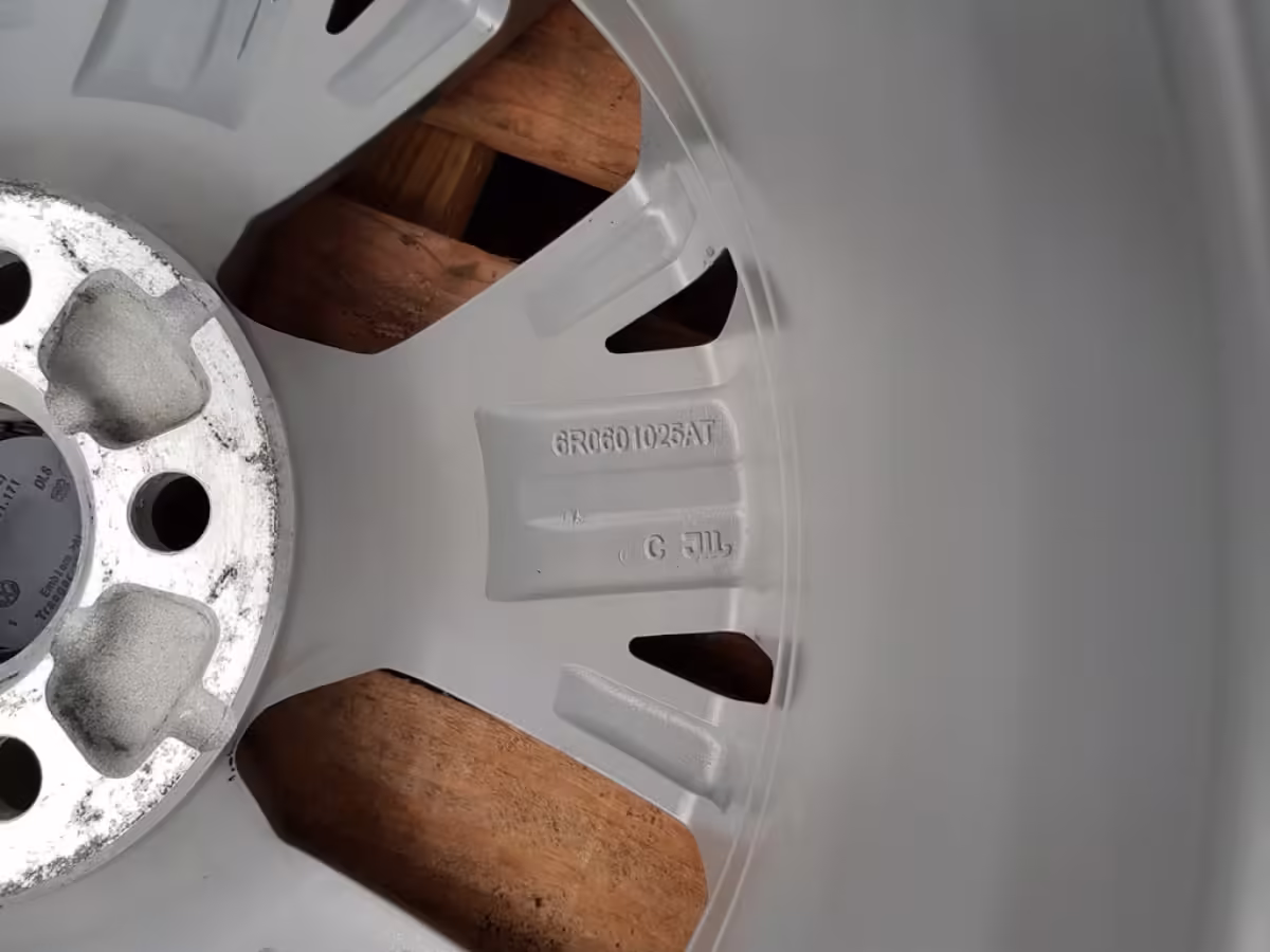 6R0601025AK8Z8 - Alloy wheel 15"; 'Spokane' [17/26]