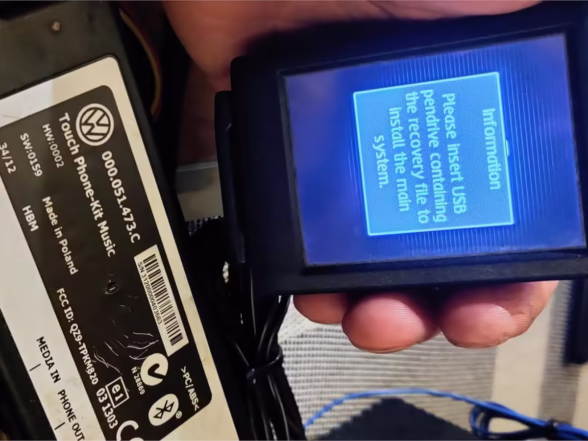 000051473C - Bluetooth; Touch Phone Kit [36/50]