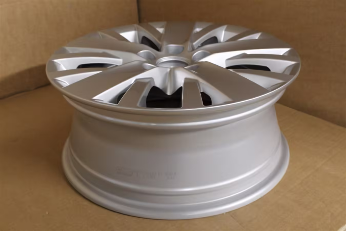 6R0601025AK8Z8 - Alloy wheel 15"; 'Spokane' [26/26]