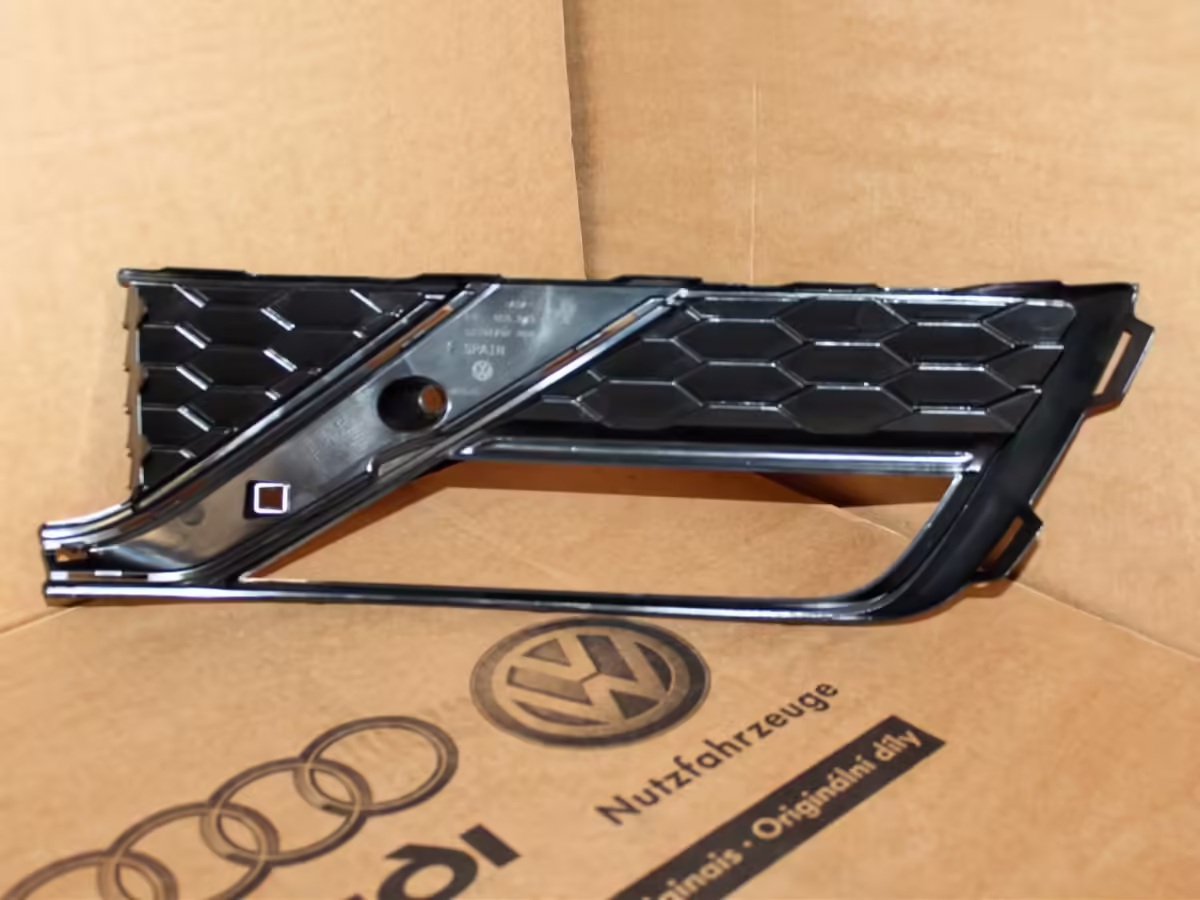 6C0853665G9B9 - Vent grille; left [3/16]