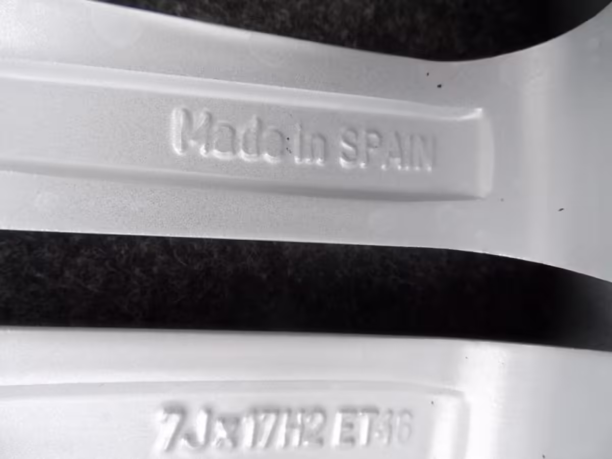 6R0601025AD88Z - Alloy wheel 17"; 'Montani' [10/17]