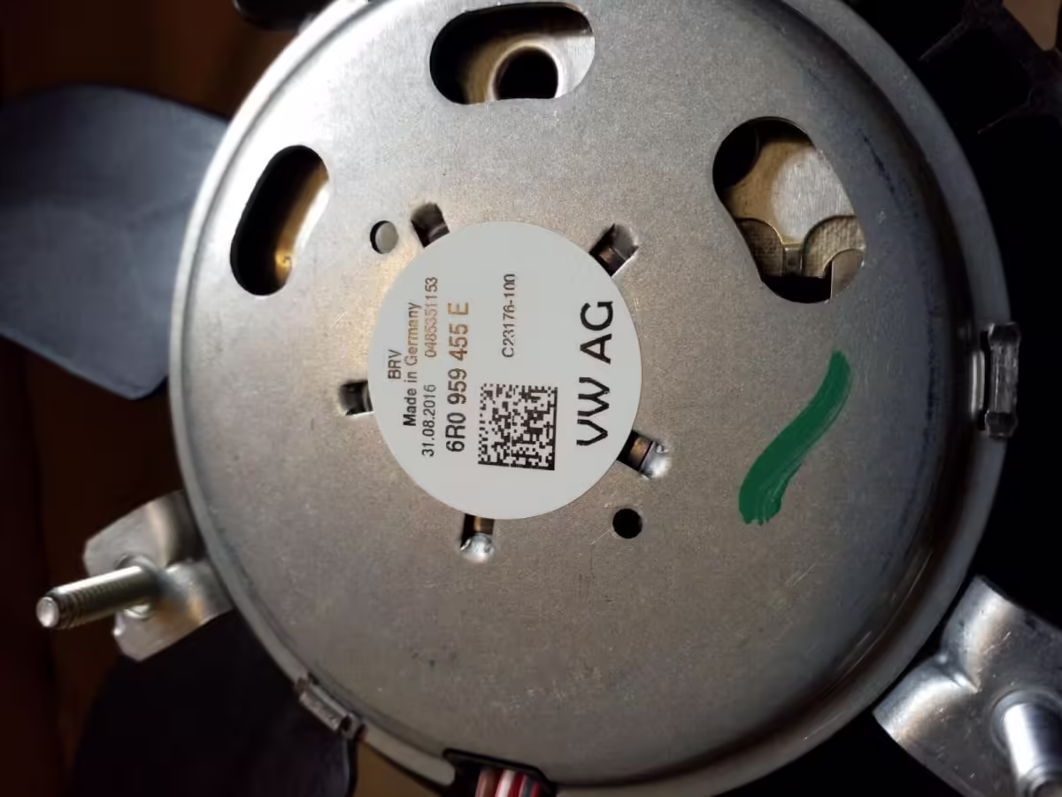 6R0959455E - Radiator fan; ⌀390 mm [6/16]