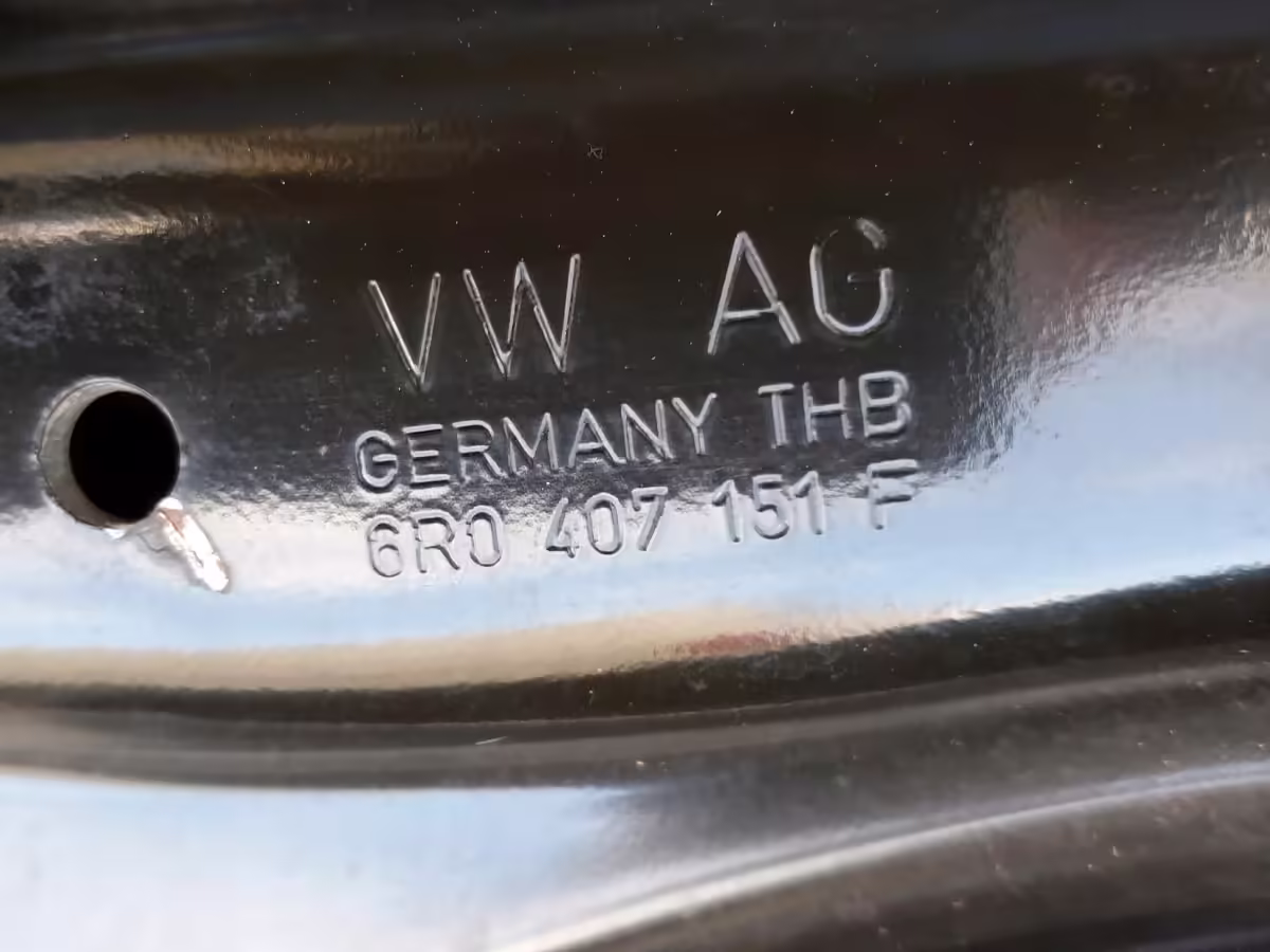 6R0407151F - Wahacz poprzeczny kompletny; lewy [6/7]