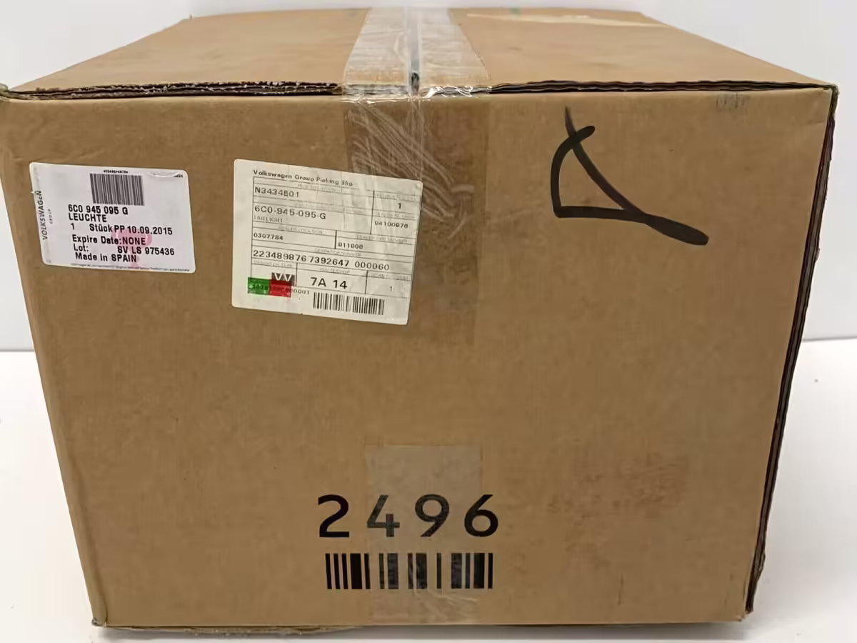 6C0945095L - Tail light; V2, left RHD [10/16]