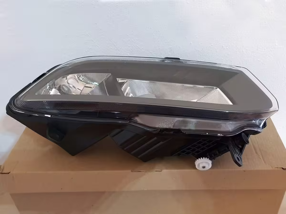 6C0941662G - Reflektor przeciwmgłowy z DRL; V2, prawy [5/26]