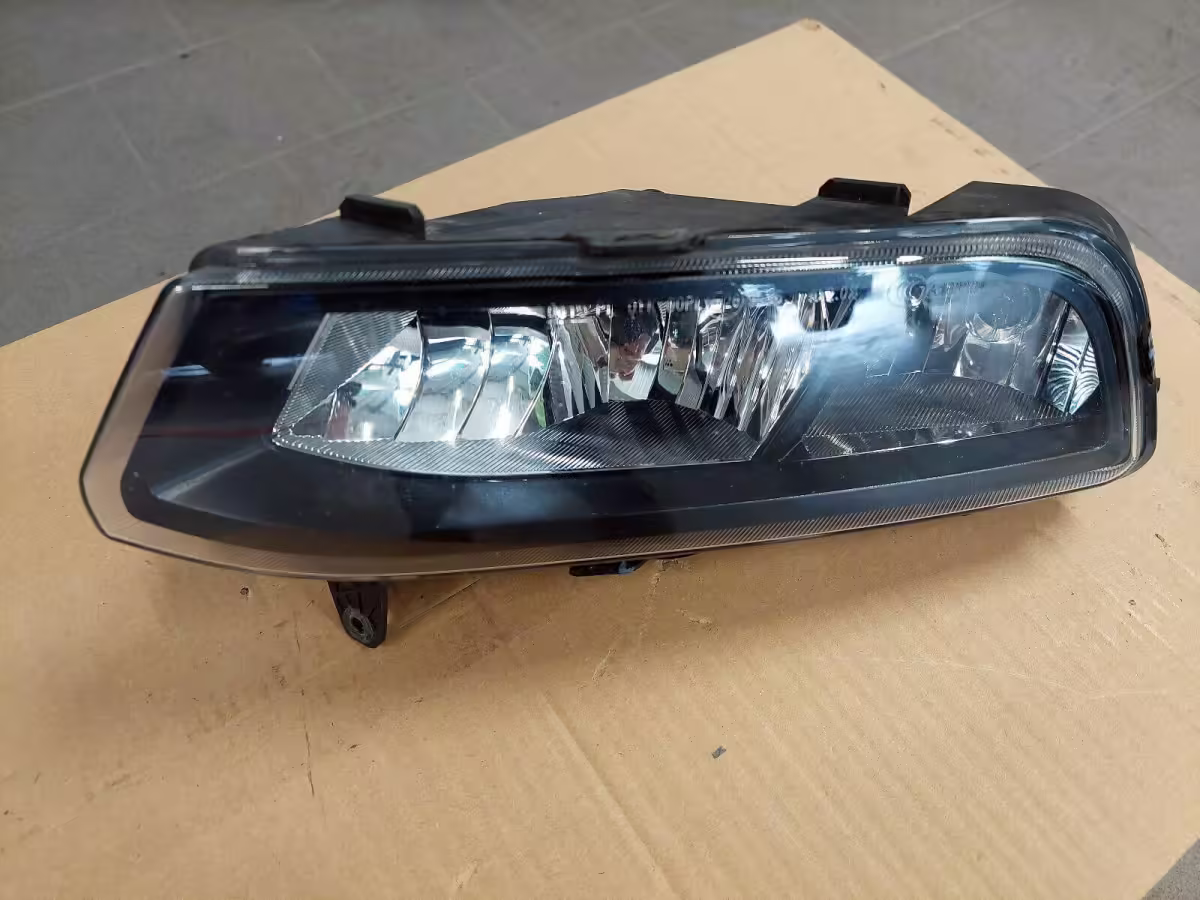 6C0941661J - Tagfahrlicht; V2, links [6/20]