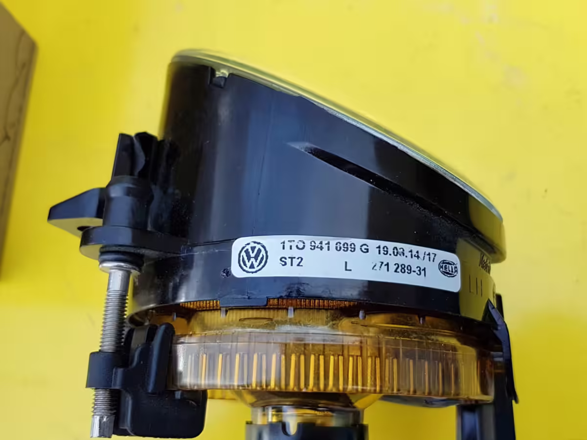 6C0941699 - Nebelscheinwerfer; V3, links [16/46]