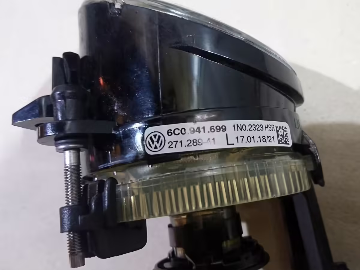 6C0941699 - Nebelscheinwerfer; V3, links [19/46]