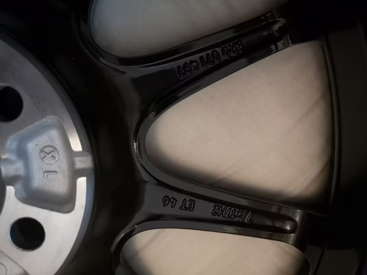 6R0073147AX1 - Summer wheel 17"; Motorsport + Pirelli [12/15]