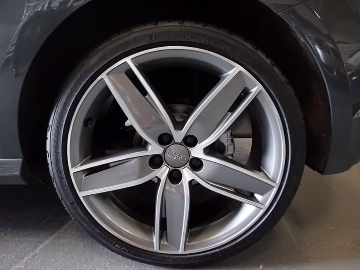 8XA601025F - Alloy wheel 18"; '5-arm wing' [9/42]