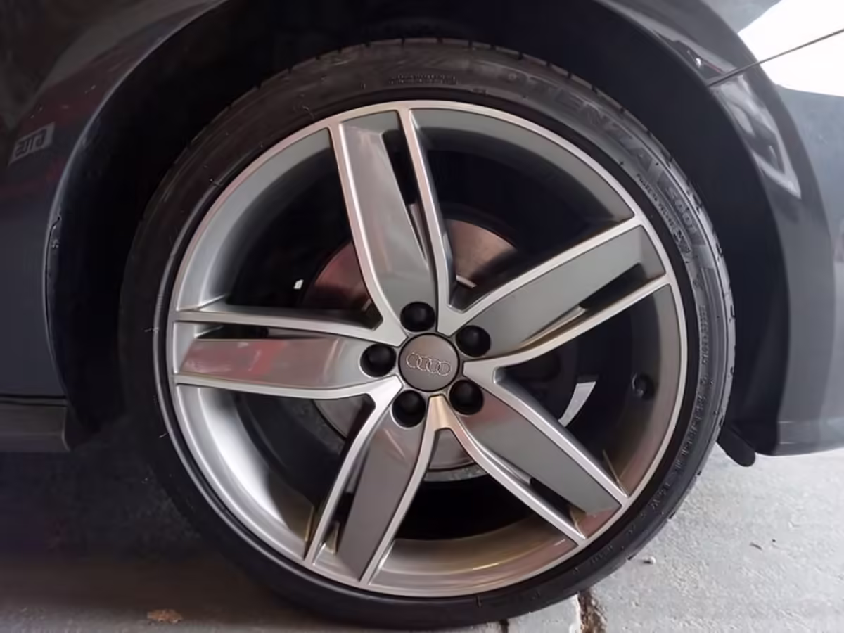 8XA601025F - Alloy wheel 18"; '5-arm wing' [10/42]