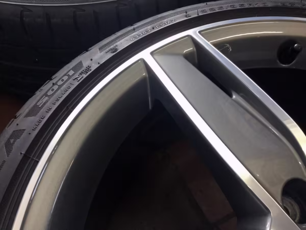 8XA601025F - Alloy wheel 18"; '5-arm wing' [15/42]